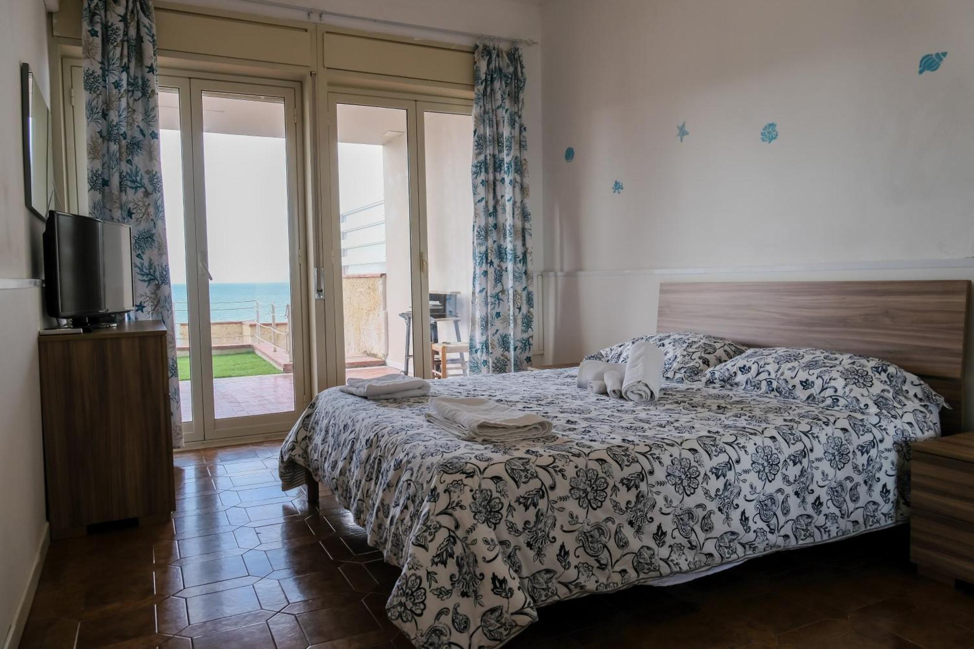 Villa La Vista - Baia Del Gambero Аугуста Екстер'єр фото