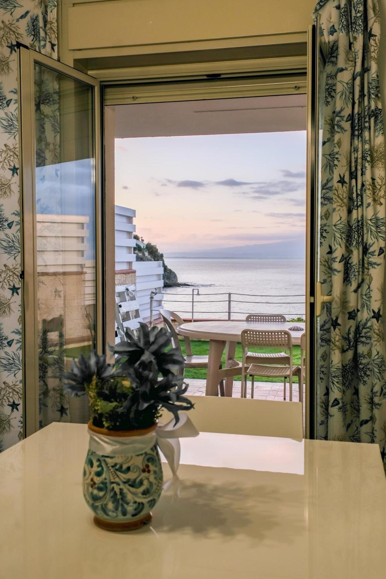 Villa La Vista - Baia Del Gambero Аугуста Екстер'єр фото